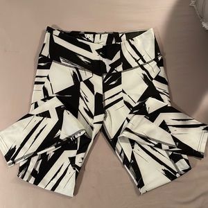 Nike Legend Tight Fit Leggings